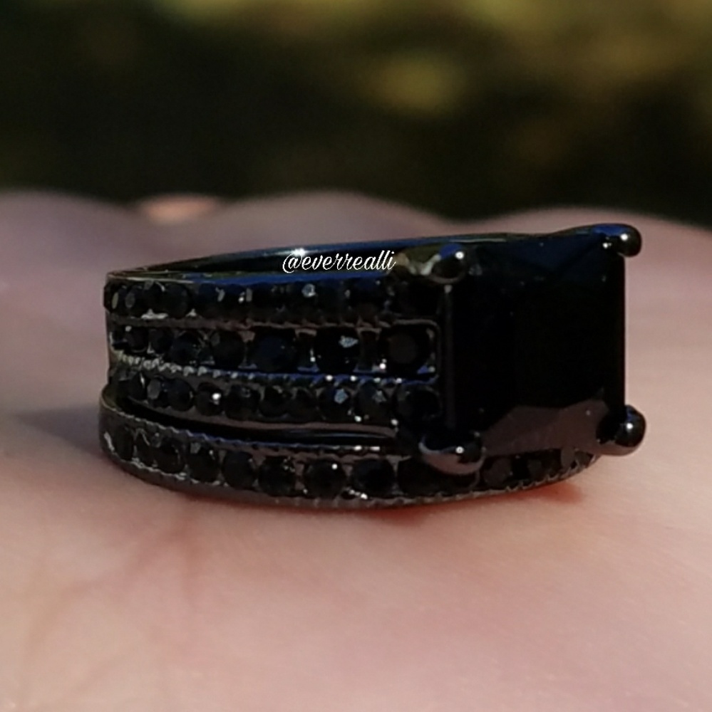 Black Gray Engagement Ring Wedding Band Bridal Set - Picture 4 of 5